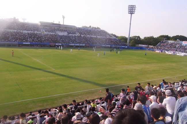 横浜FC対ガイナーレ鳥取 三ツ沢にて